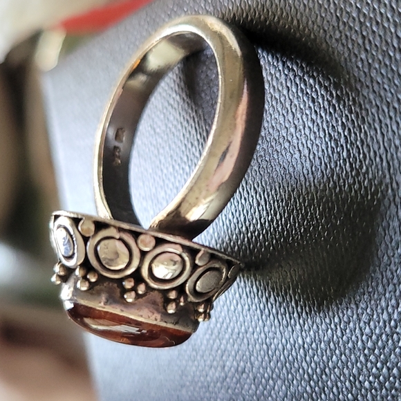 Ring - Picture 3 of 3